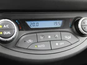 Toyota Yaris 1.5 Hybrid Dynamic thumbnail 19