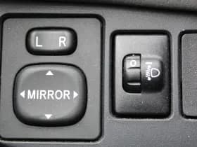 Toyota Yaris 1.5 Hybrid Dynamic thumbnail 24