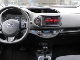 Toyota Yaris 1.5 Hybrid Dynamic thumbnail 4