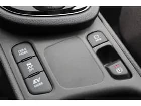 Toyota Yaris thumbnail 26