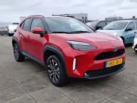 Toyota Yaris Cross 1.5 Hybrid 115 First Edition Comfort Pack thumbnail 3