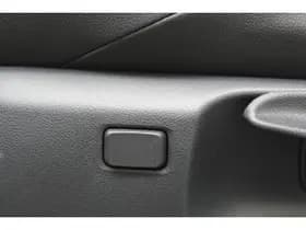 Toyota Yaris Cross 1.5 Hybrid Adventure Bi-Tone thumbnail 11