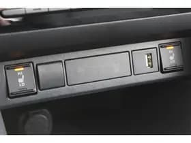 Toyota Yaris Cross 1.5 Hybrid Adventure Bi-Tone thumbnail 14