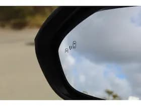 Toyota Yaris Cross 1.5 Hybrid Adventure Bi-Tone thumbnail 5