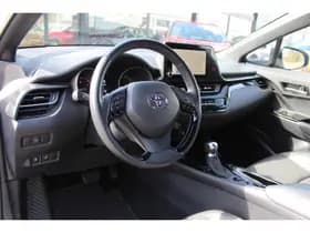 Toyota C-HR 1.8 Hybrid Style Bi-Tone thumbnail 2
