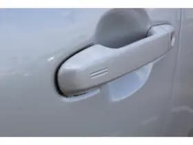 Toyota C-HR 1.8 Hybrid Style Bi-Tone thumbnail 14