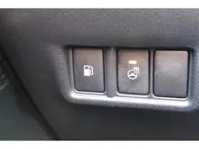 Toyota C-HR 1.8 Hybrid Style Bi-Tone thumbnail 18