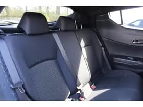 Toyota C-HR 1.8 Hybrid Style Bi-Tone thumbnail 8