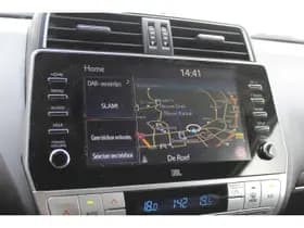 Toyota Land Cruiser 2.8 D-4D-F Professional Window Van thumbnail 19