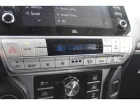 Toyota Land Cruiser 2.8 D-4D-F Professional Window Van thumbnail 20