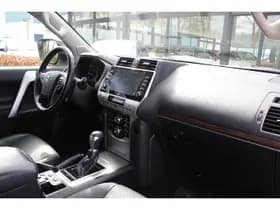 Toyota Land Cruiser 2.8 D-4D-F Professional Window Van thumbnail 4