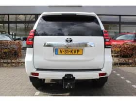 Toyota Land Cruiser 2.8 D-4D-F Professional Window Van thumbnail 9