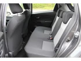 Toyota Yaris thumbnail 11
