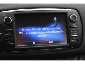 Toyota Yaris thumbnail 12