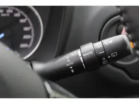 Toyota Yaris thumbnail 14