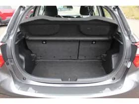 Toyota Yaris thumbnail 17