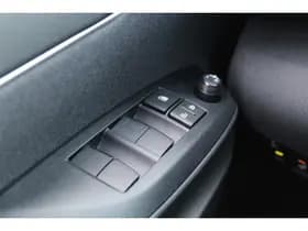 Toyota Yaris Cross 1.5 Hybrid 115 Dynamic thumbnail 17