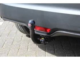 Toyota C-HR thumbnail 14