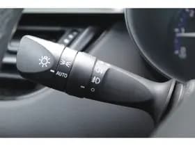 Toyota C-HR thumbnail 19