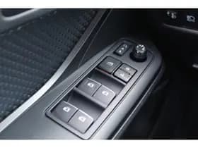 Toyota C-HR thumbnail 23