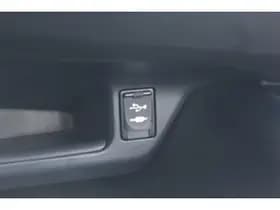 Toyota C-HR thumbnail 25