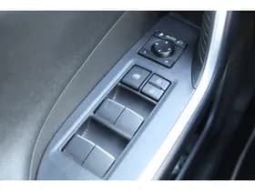 Toyota RAV4 thumbnail 19