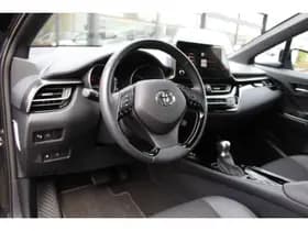 Toyota C-HR thumbnail 2