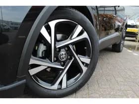 Toyota C-HR thumbnail 11