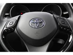 Toyota C-HR thumbnail 18