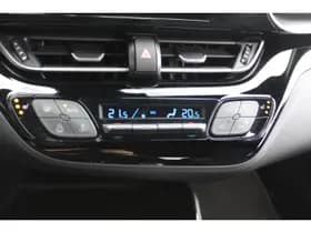 Toyota C-HR thumbnail 22