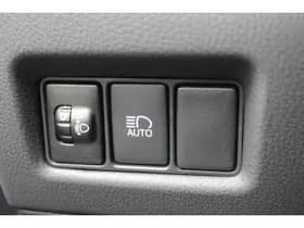 Toyota C-HR thumbnail 26