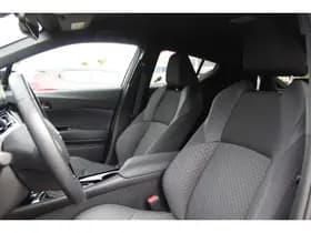 Toyota C-HR thumbnail 8