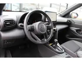 Toyota Yaris thumbnail 2