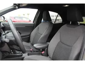 Toyota Yaris thumbnail 8