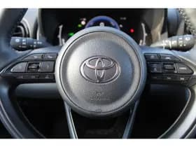 Toyota Yaris thumbnail 17