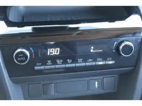 Toyota Yaris thumbnail 5