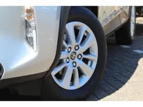 Toyota Yaris thumbnail 6