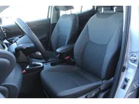 Toyota Yaris thumbnail 8