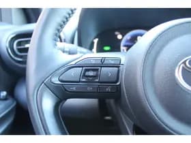 Toyota Yaris thumbnail 11