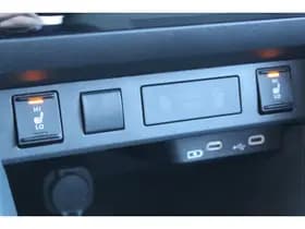 Toyota Yaris thumbnail 4
