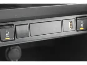 Toyota Yaris thumbnail 6