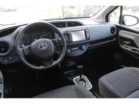 Toyota Yaris thumbnail 2