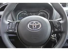 Toyota Yaris thumbnail 16