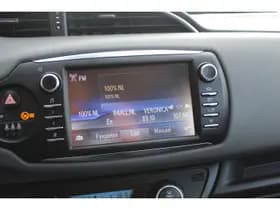 Toyota Yaris thumbnail 3