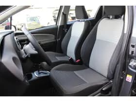Toyota Yaris thumbnail 7