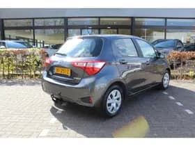 Toyota Yaris thumbnail 8