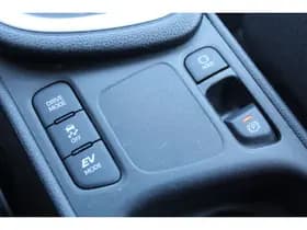 Toyota Yaris thumbnail 27