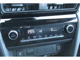Toyota Yaris thumbnail 17