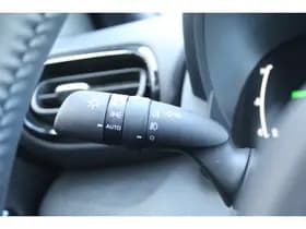 Toyota Yaris thumbnail 18