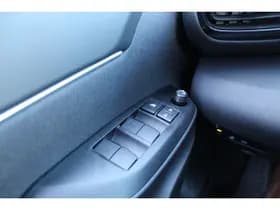Toyota Yaris thumbnail 17